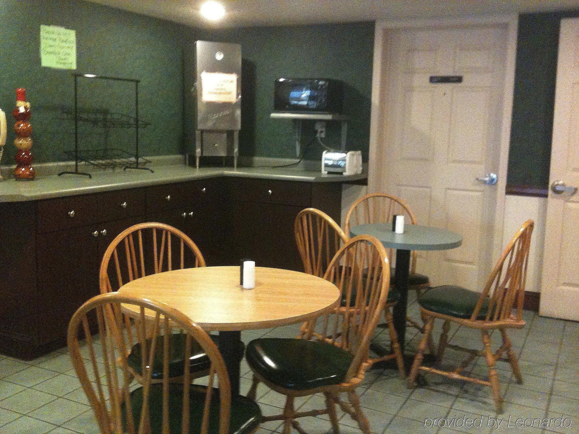 Budgetel Inn And Suites Plus Helen Restaurante foto